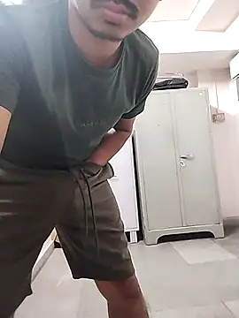 Snapshot of COme8989 chatting on November 2025 08:42:01 PM COme8989 online show from November 2025 08:42:01 PM