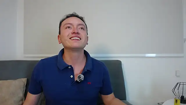 Robert2 honey online show from September 2025 01:07:02 AM