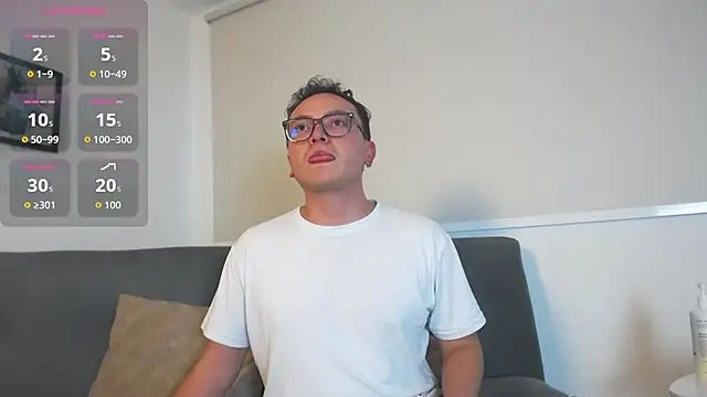 Robert2 honey online show from September 2025 10:26:01 PM