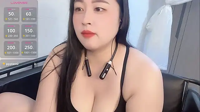 xchenchen online show from October 2025 08:58:01 AM