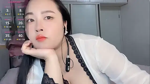 xchenchen online show from October 2025 03:40:01 PM