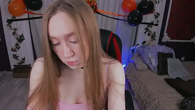 Snapshot of -Seava chatting on November 2025 05:48:02 PM -Seava online show from November 2025 05:48:02 PM