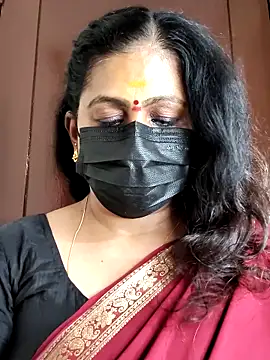 Snapshot of Sweetie_swetha37 chatting on October 2025 06:11:02 AM Sweetie swetha37 online show from October 2025 06:11:02 AM