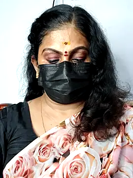 Snapshot of Sweetie_swetha37 chatting on October 2025 01:35:02 PM Sweetie swetha37 online show from October 2025 01:35:02 PM