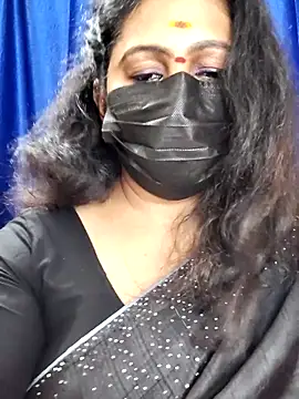 Snapshot of Sweetie_swetha37 chatting on October 2025 07:08:01 PM Sweetie swetha37 online show from October 2025 07:08:01 PM