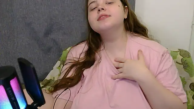 Snapshot of brattyprincessemma chatting on November 2025 07:01:02 PM brattyprincessemma online show from November 2025 07:01:02 PM