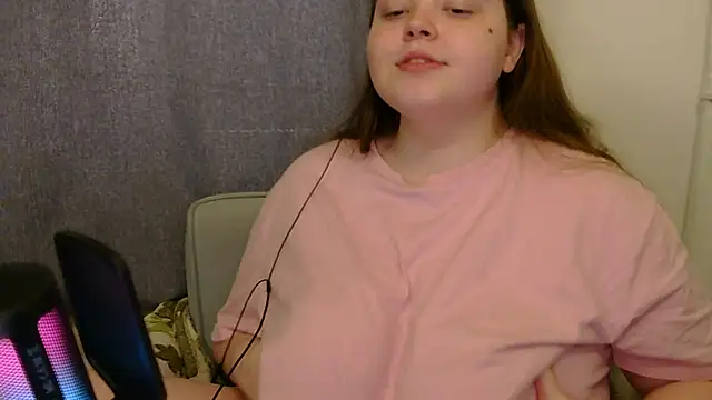 Snapshot of brattyprincessemma chatting on November 2025 06:35:02 AM brattyprincessemma online show from November 2025 06:35:02 AM