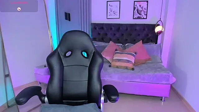 dreamleah  online show from October 2025 04:59:01 AM