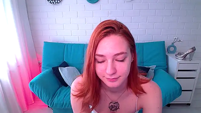 TinaCruyze online show from September 2025 11:10:01 AM