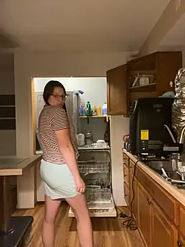 Snapshot of Mommasaurrex chatting on October 2025 03:37:02 AM Mommasaurrex online show from October 2025 03:37:02 AM