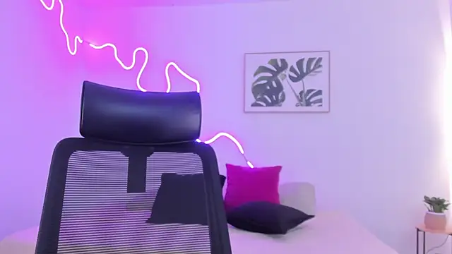 Snapshot of Cherrydollxx chatting on October 2025 12:26:02 PM Cherrydollxx online show from October 2025 12:26:02 PM