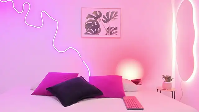 Snapshot of Cherrydollxx chatting on November 2025 12:05:02 PM Cherrydollxx online show from November 2025 12:05:02 PM