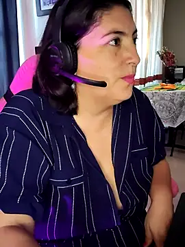 lina maria99 online show from September 2025 10:04:02 PM