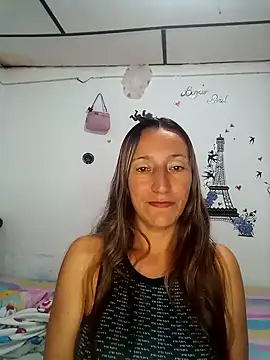 Keilathompson10 online show from September 2025 02:06:02 AM