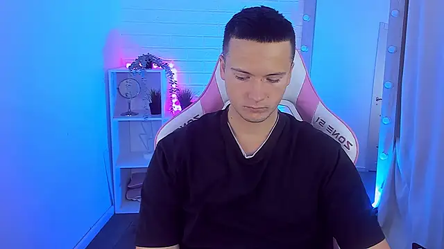 ZackNeal online show from September 2025 05:18:01 AM