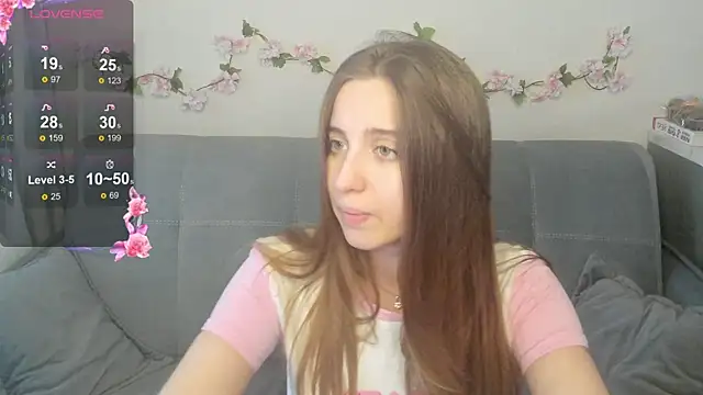 KikiQT1 online show from September 2025 08:31:02 AM