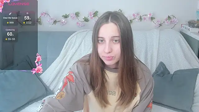 KikiQT1 online show from September 2025 03:33:02 AM