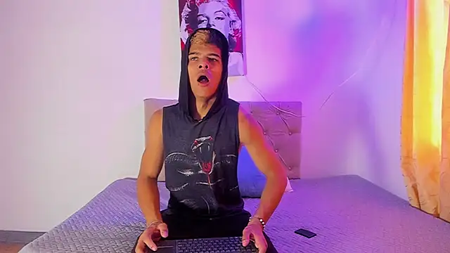 wyatt 3 online show from September 2025 11:43:02 AM