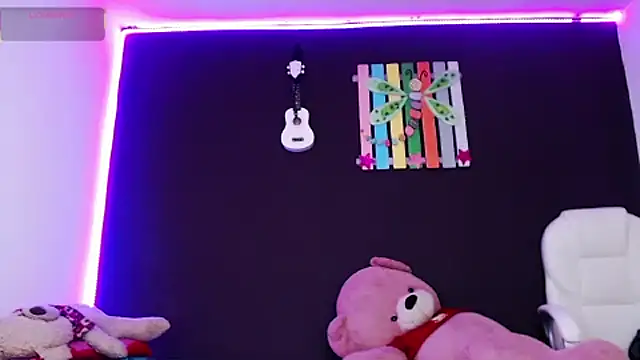 ingrid zese  online show from October 2025 05:21:02 PM