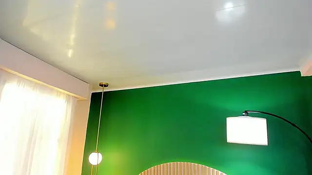 halleylorens online show from October 2025 07:23:02 PM