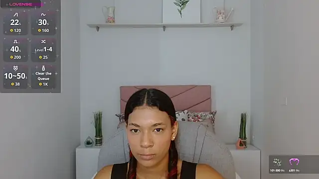 SarayVega  online show from October 2025 07:12:02 PM