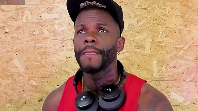 Snapshot of santiblack7 chatting on October 2025 07:34:02 PM santiblack7 online show from October 2025 07:34:02 PM