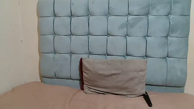 curveAss222 online show from November 2025 04:07:02 PM