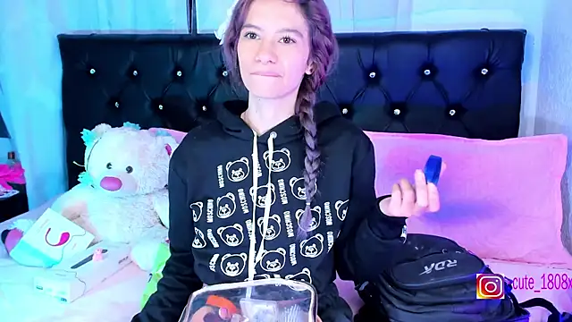 Snapshot of Sofiia_cute_ chatting on November 2025 04:24:02 AM Sofiia cute online show from November 2025 04:24:02 AM