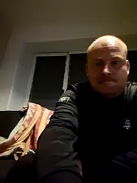 Snapshot of svenni2525 chatting on October 2025 04:43:02 AM svenni2525 online show from October 2025 04:43:02 AM