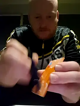 Snapshot of svenni2525 chatting on November 2025 09:59:02 PM svenni2525 online show from November 2025 09:59:02 PM