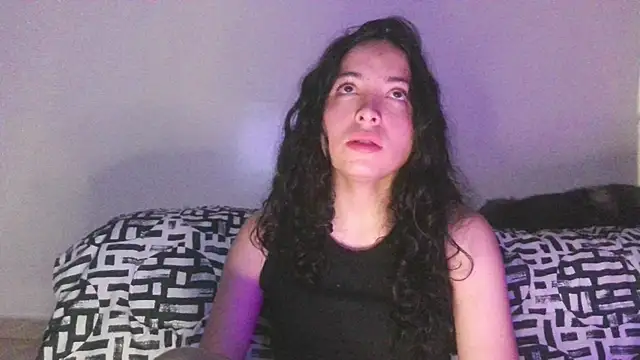 Snapshot of aliceclair_ chatting on October 2025 06:06:02 AM aliceclair  online show from October 2025 06:06:02 AM