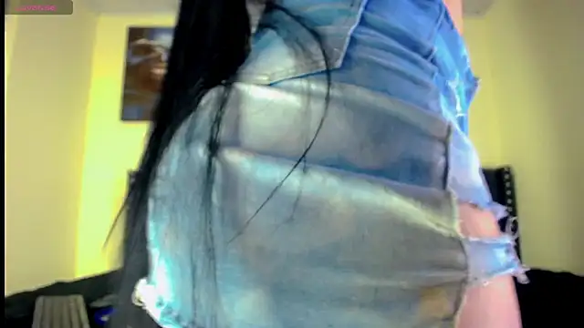 Eemily - online show from October 2025 05:49:02 AM