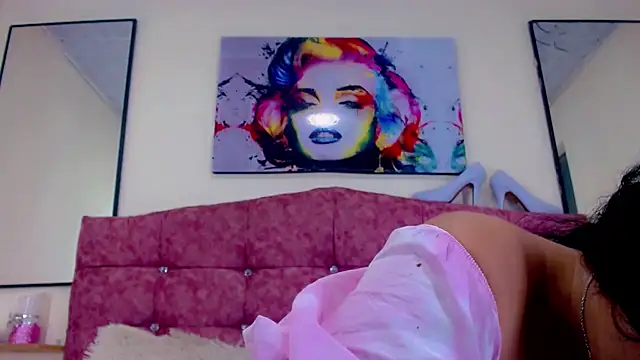 Eemily - online show from October 2025 06:15:02 AM