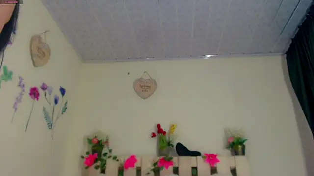 Eemily - online show from October 2025 06:03:02 AM