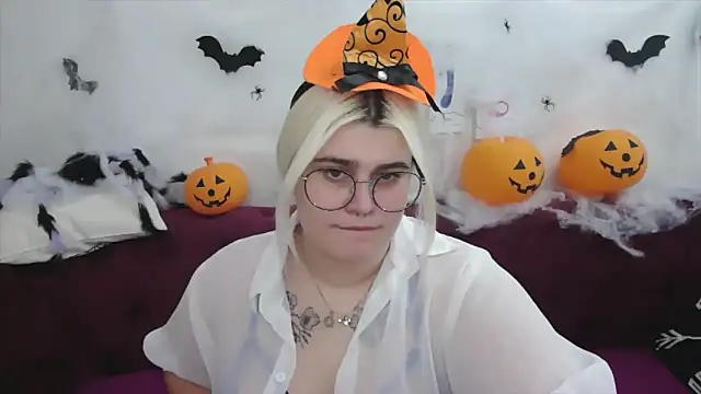 Amber Monro online show from October 2025 04:26:01 AM