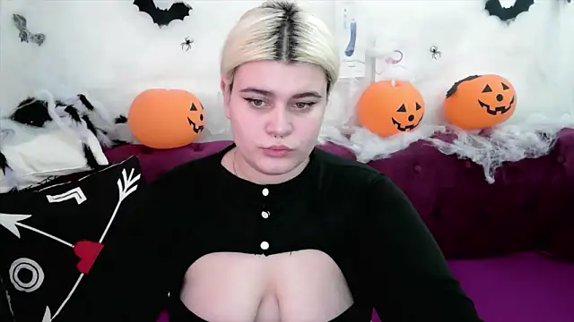 Amber Monro online show from October 2025 04:46:01 AM