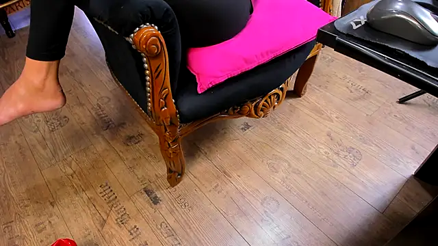 TaylorGrace online show from October 2025 04:04:01 AM