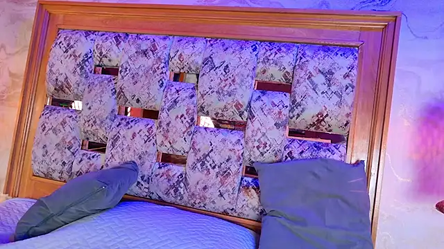 julyana mendez online show from October 2025 07:25:02 PM