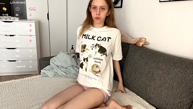 Naughtybaby11 online show from October 2025 08:46:01 AM