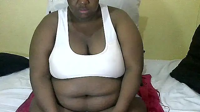 Snapshot of AnnabigpussyXO chatting on October 2025 02:47:02 PM AnnabigpussyXO online show from October 2025 02:47:02 PM