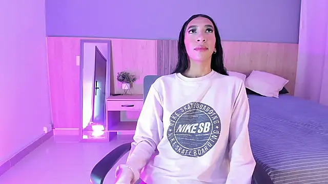  Ashly 77 online show from September 2025 01:11:02 PM