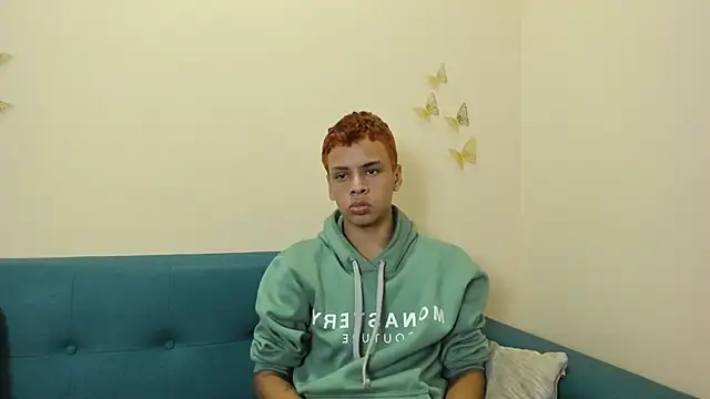 Xavier fox  online show from September 2025 04:33:02 AM