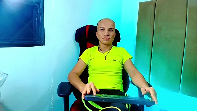 DaddyPoweer online show from September 2025 01:34:02 PM