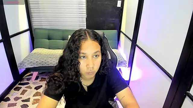 Noahsmitth  online show from September 2025 04:06:01 AM