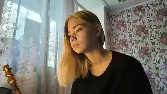 Witching Moon online show from September 2025 07:45:02 AM