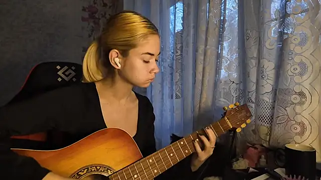 Witching Moon online show from November 2025 07:29:02 AM