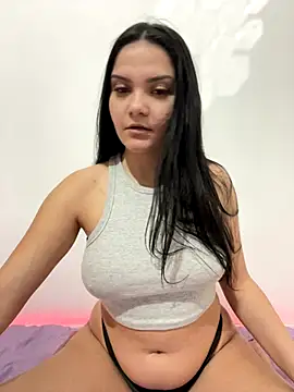 Snapshot of Selena_y chatting on November 2025 09:42:02 PM Selena y online show from November 2025 09:42:02 PM