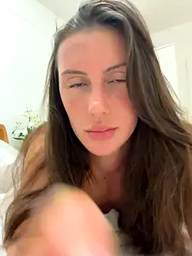 Snapshot of MilaRenee chatting on October 2025 09:16:01 PM MilaRenee online show from October 2025 09:16:01 PM