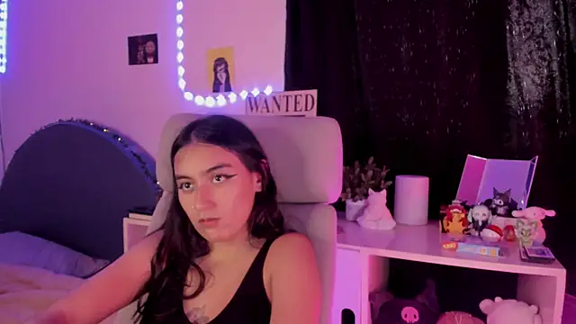 Snapshot of namiiwhite chatting on October 2025 10:18:02 PM namiiwhite online show from October 2025 10:18:02 PM