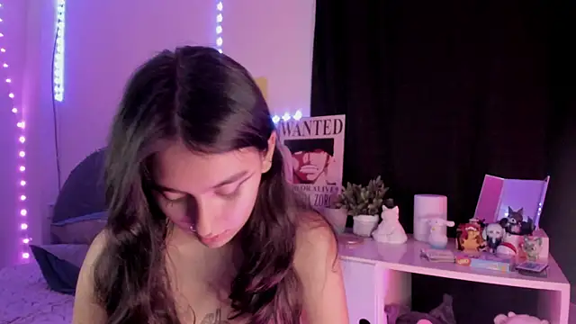 Snapshot of namiiwhite chatting on October 2025 01:37:01 AM namiiwhite online show from October 2025 01:37:01 AM